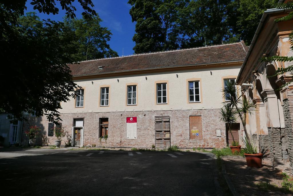 Design Apartments In Park Brno Bagian luar foto